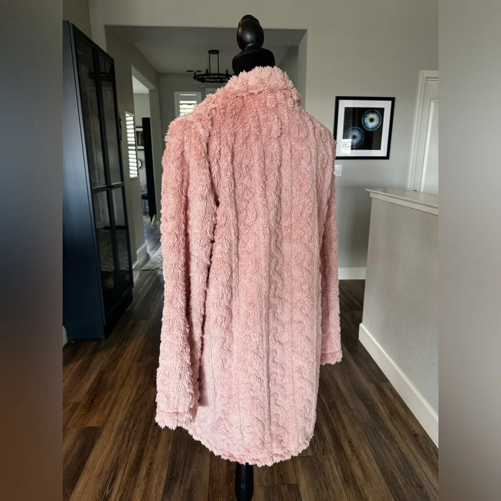 ADORABLE snuggly warm jacket / outer layer -Medium - Never Worn - Picture 4 of 7